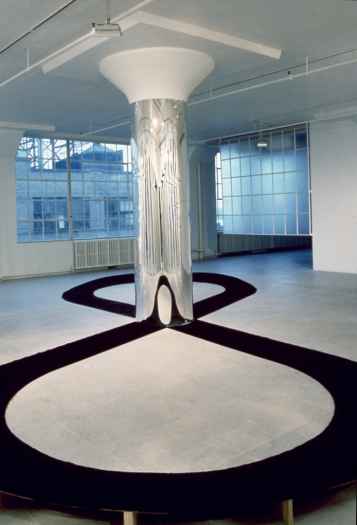 Floor/Column - Back on the Blocks, 1996, Mylar, astroturf, Dimensions variable