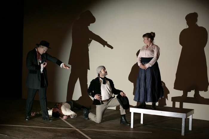 Richard Maxwell / New York City Players, Ode to the Man Who Kneels, The Performing Garage, New York 2007