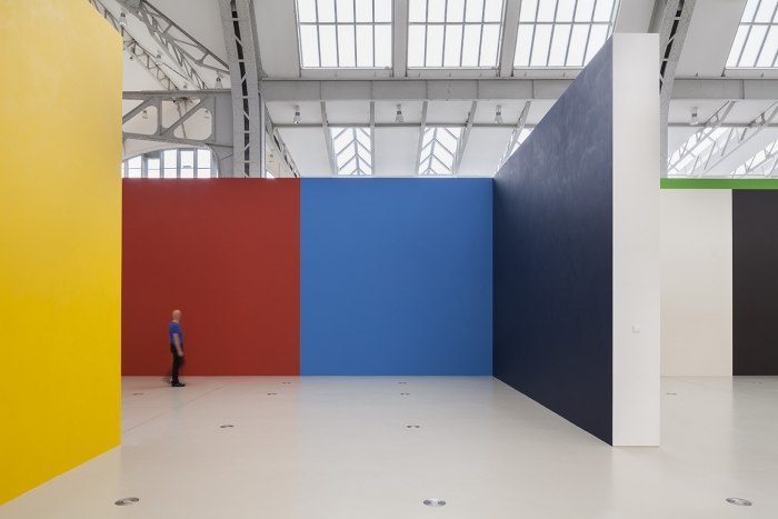 Installation view, Günther Förg - Wall Paintings, Diechtorhallen Hamburg, Hamburg, 2015