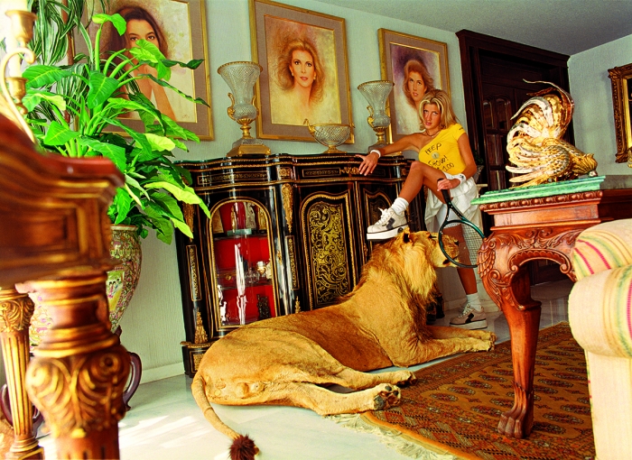 Daniela Rossell Untitled (Ricas y Famosas), 1999 C-print 30 x 40 inches (76.2 x 101.6 cm)