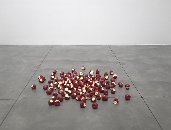 Tom Friedman, Untitled (apples), 2012