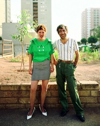 Joel Sternfeld Man and woman on their way to morning coffee, Via Sapori, Cecchignola, Rome, August, 1990
