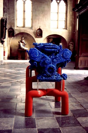 Roger Hiorns All night chemist, 2004
