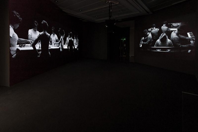 Lorna Simpson Chess, 2013