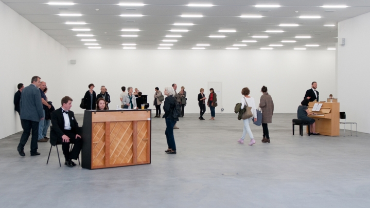Ragnar Kjartansson, To Music / An die Musik, 2012