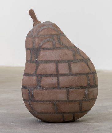Judith Hopf, Birne (Pear), 2018.