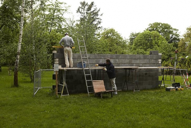 Walls. Installation view, 2012. Villa Schöningen, Potsdam, Germany.