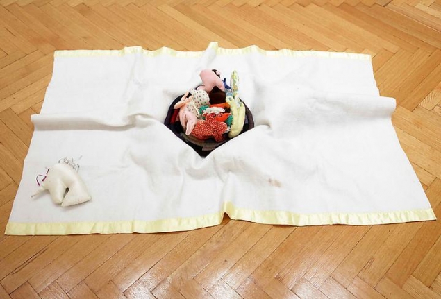 Mike Kelley, Arena #6 (Peaceable Kingdom), 1990