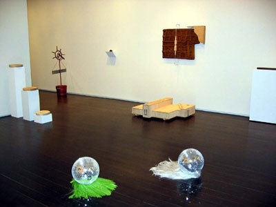 Installation view, Sculptures and Objects, Skarstedt, 2004