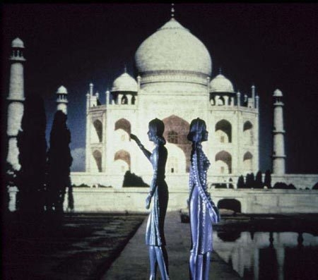Laurie Simmons Tourism: Taj Mahal, 19
