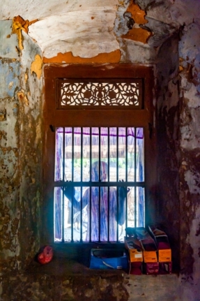 Dominic Sansoni Jaffna Homes VIII (Ed. of 3) 2011 C-print on archival paper 23 x 16.5 in.