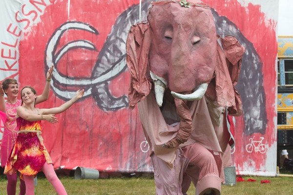 bread and circus puppets
