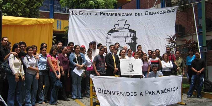 Pablo Helguera: The Schoolhouse and The Bus: Mobility, Pedagogy, and Engagement, Two Projects by Pablo Helguera and Suzanne Lacy / Pilar Riaño-Alcalá