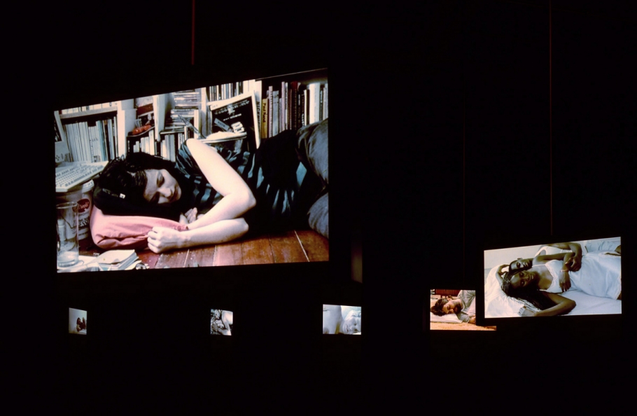 Doug Aitken - moment