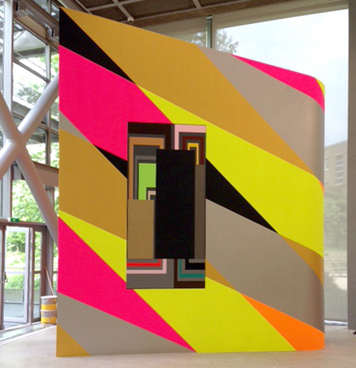 Vivid Memories, Cartier Foundation, collaboration with Alessandro Mendini, Paris, 2014