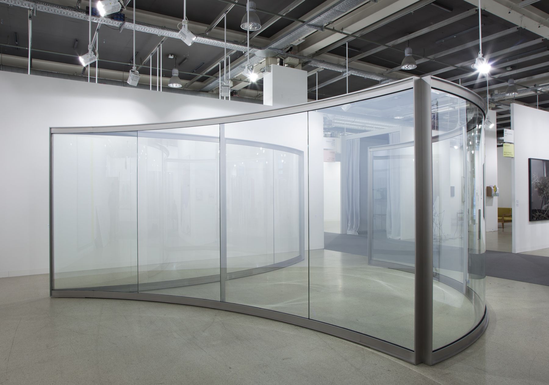 Dan Graham Vulvoid, 2015 Two-way mirror, stainless steel 93 x 180 3/4 x 214 1/8 inches (236.2 x 459 x 544 cm) (DG.188)