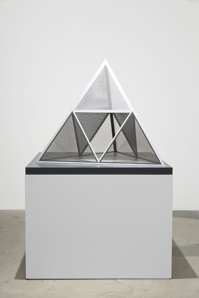 Dan Graham, Shinohara's Pyramid, 2018