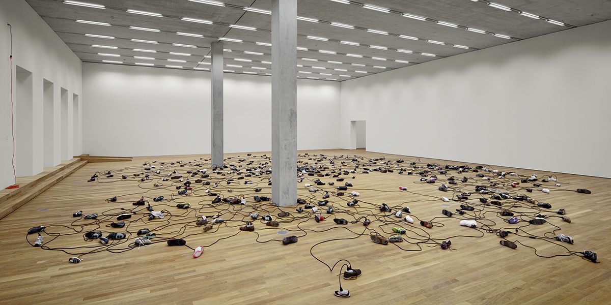 Master Argument, 2013, Cords, shoes, concrete
