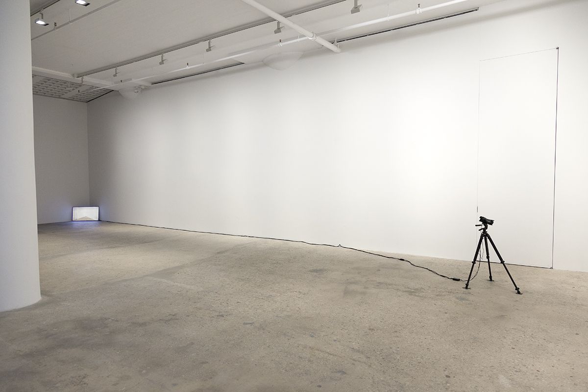 John Knight Corner displacement , 1970 Closed circuit video Dimensions Variable