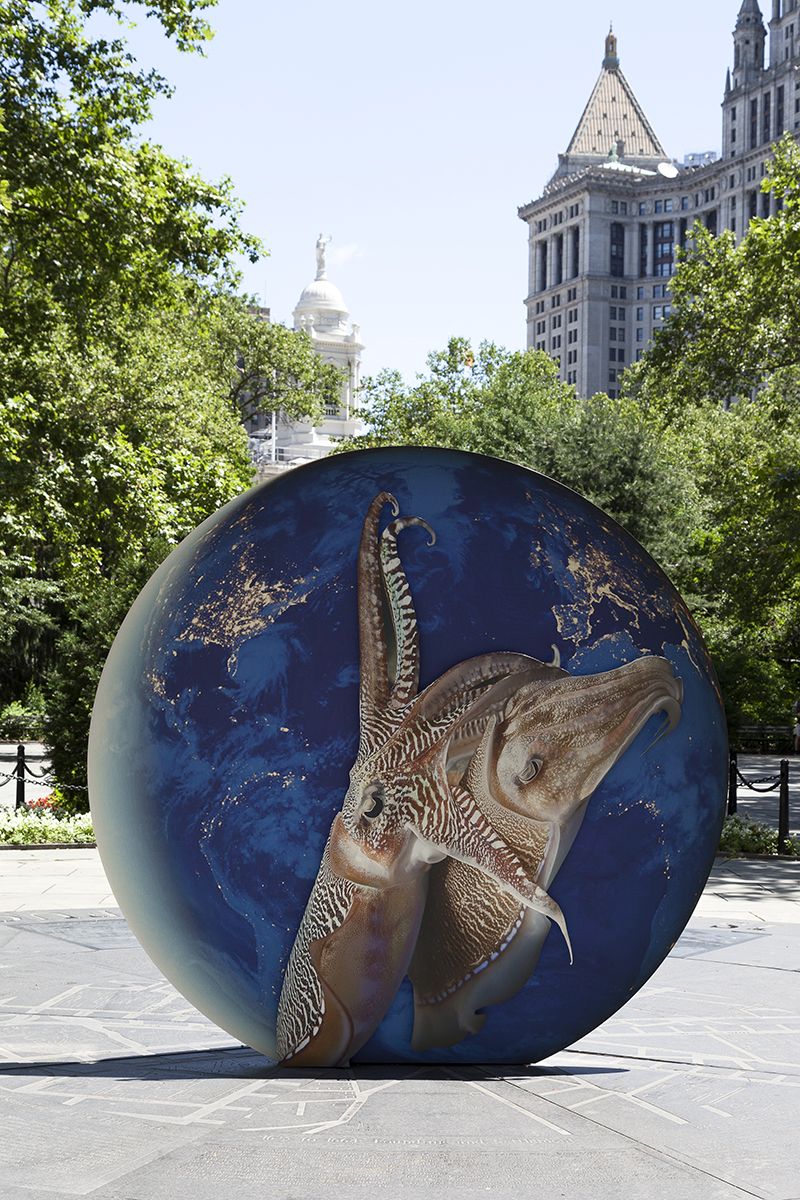 Katja Novitskova, Installation view, EARTH POTENTIAL, Public Art Fund, City Hall Park, New york, 2017