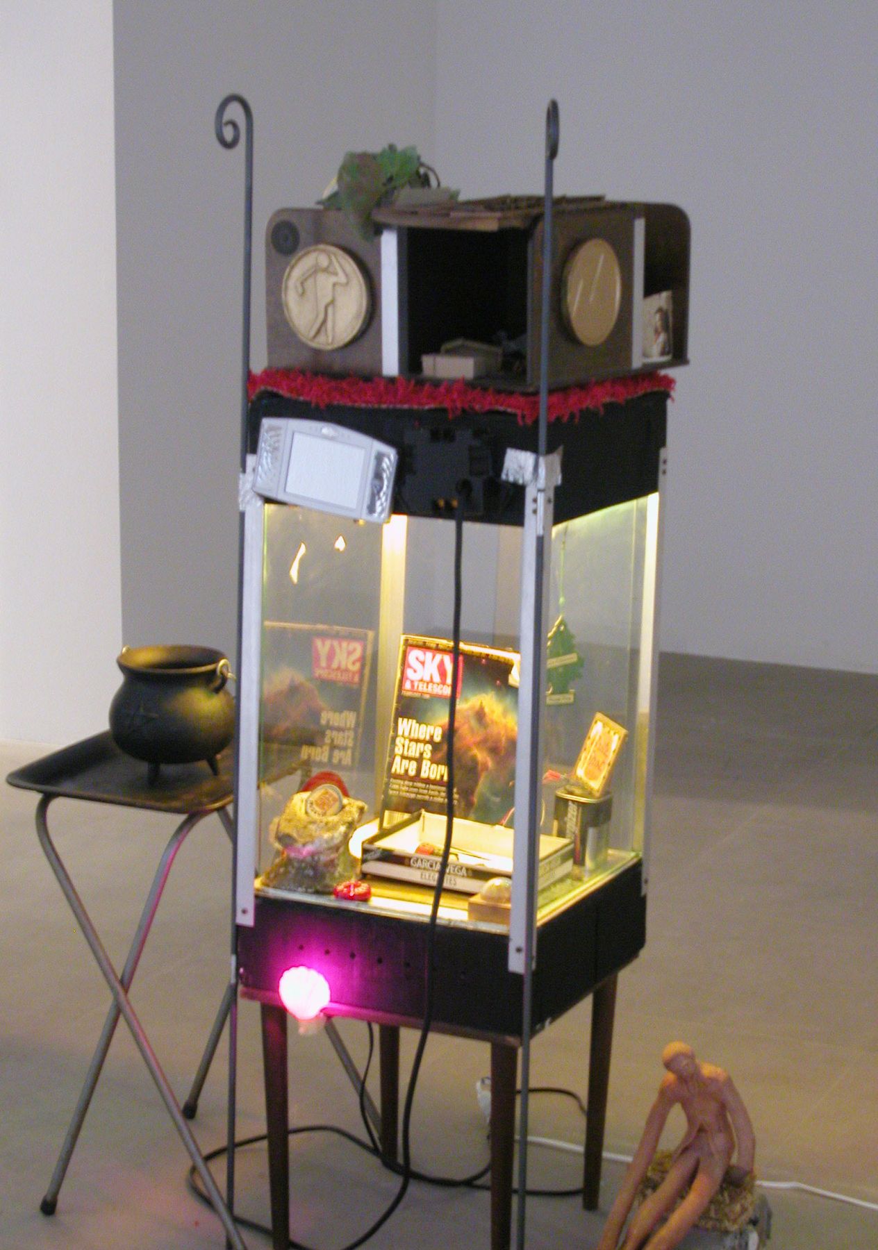 Julie Becker, Untitled, 2004, Mixed media installation, Dimensions variable