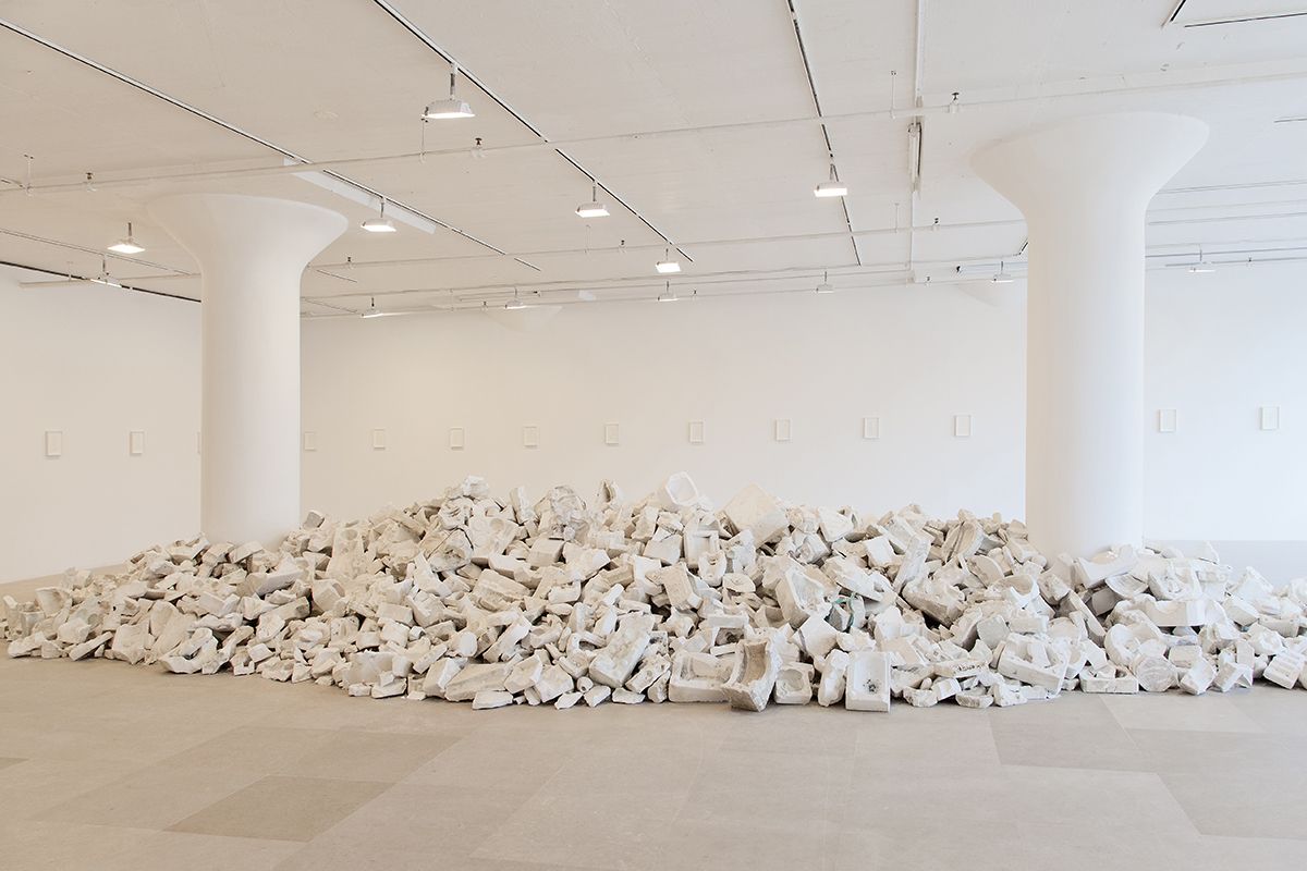 Installation view, Greene Naftali Gallery, 2015