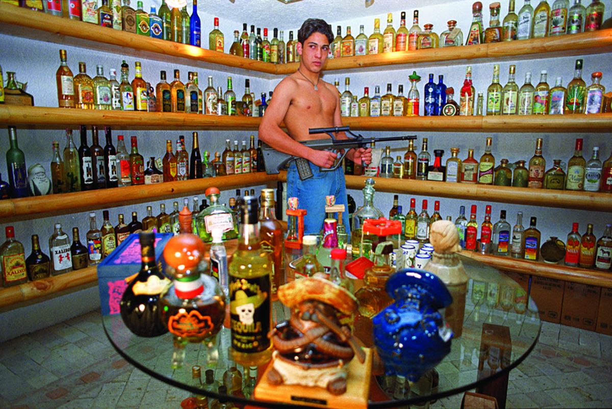 Daniela Rossell Untitled (Ricas y Famosas) Emiliano Tequilas, 1999 C-print 11 x 16 inches (27.9 x 40.6 cm)