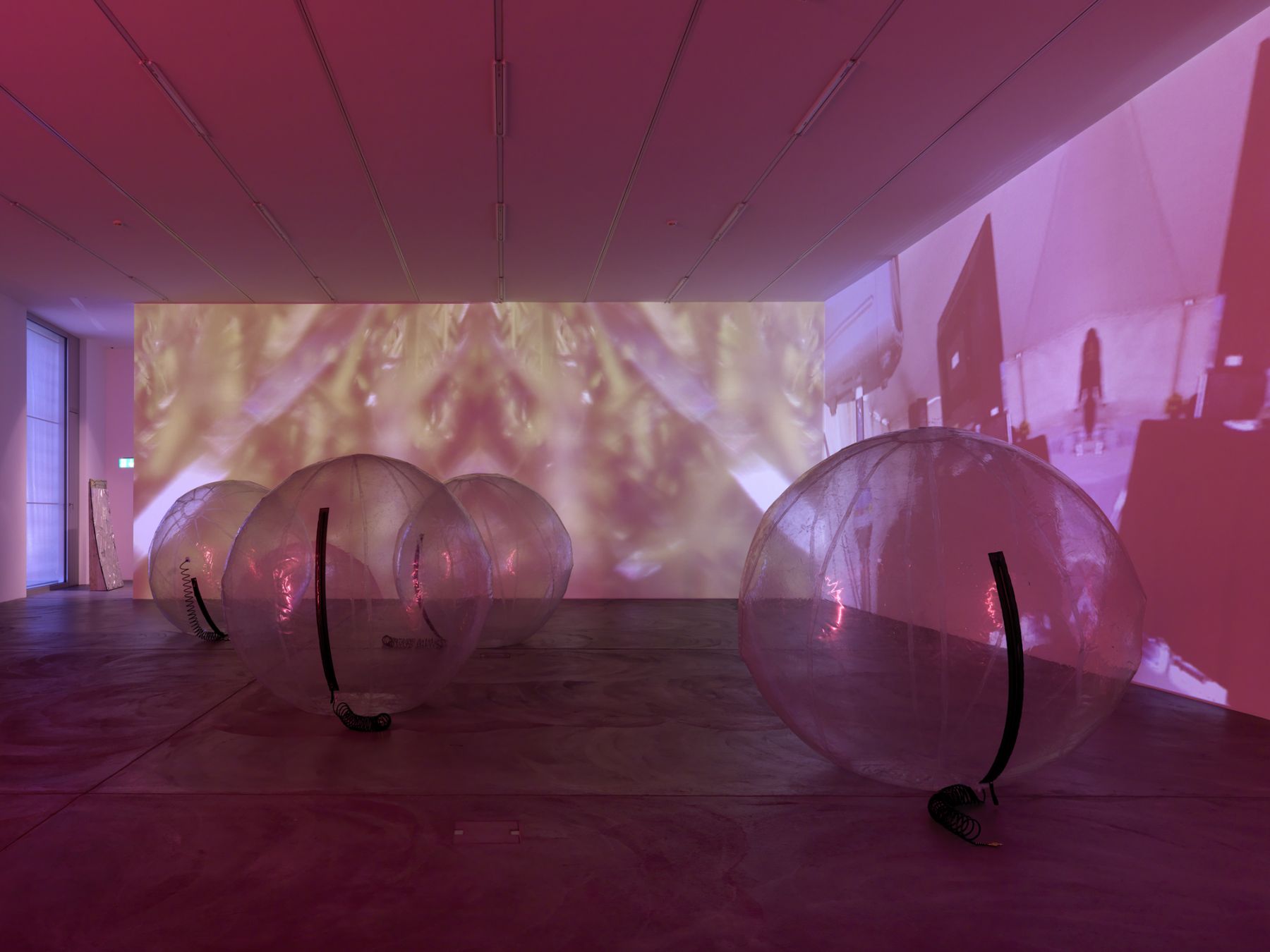 Lutz Bacher, Installation view, Snow, Kunsthalle Zurich, 2013