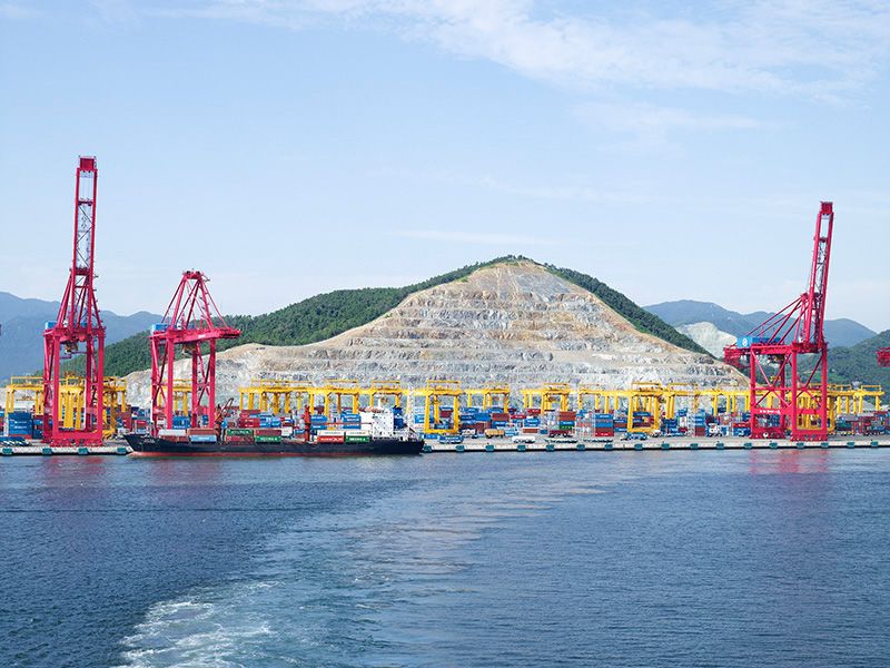 Catherine Opie - Leaving Busan