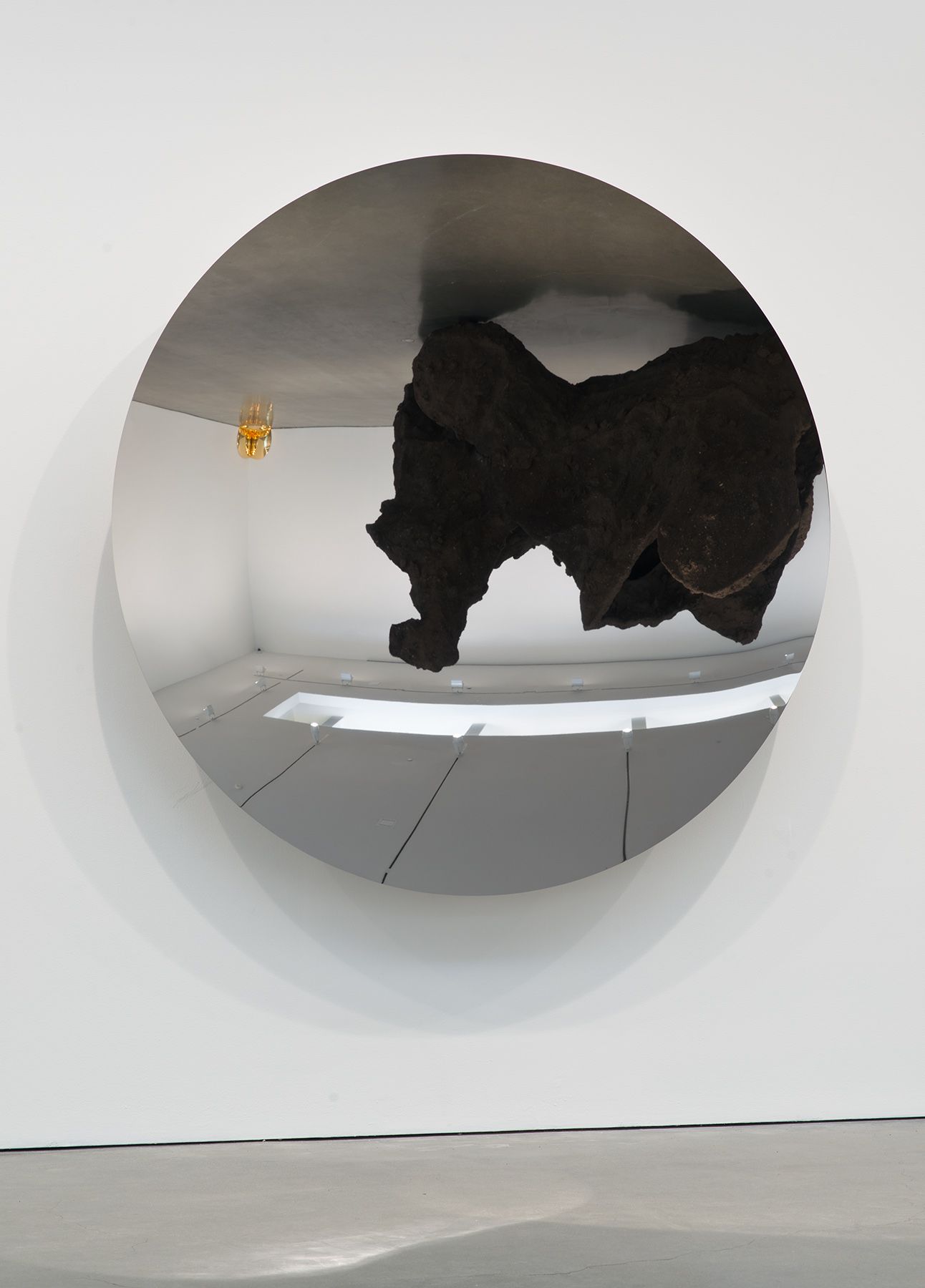 Anish Kapoor - Full Moon