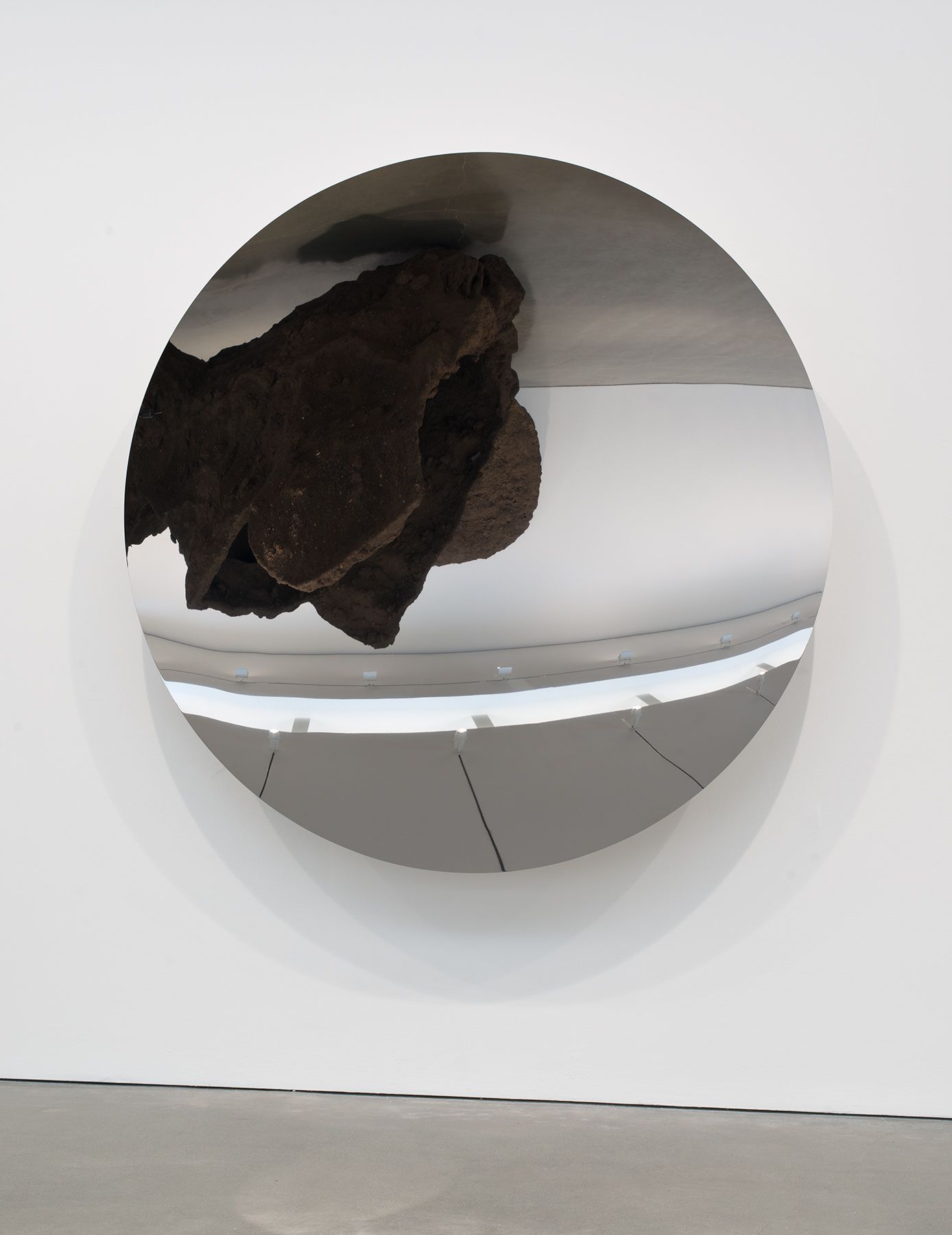 Anish Kapoor - Full Moon