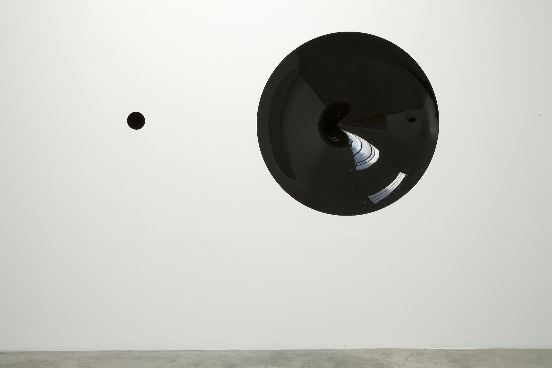 Anish Kapoor, Elephant