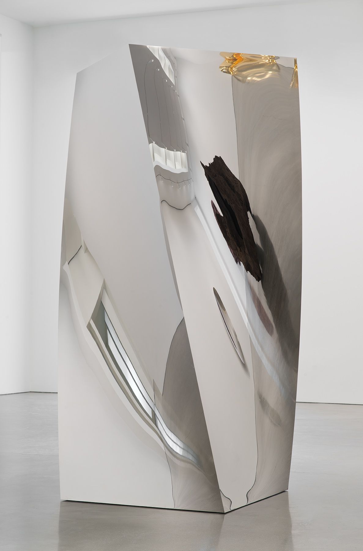 Anish Kapoor - square twist