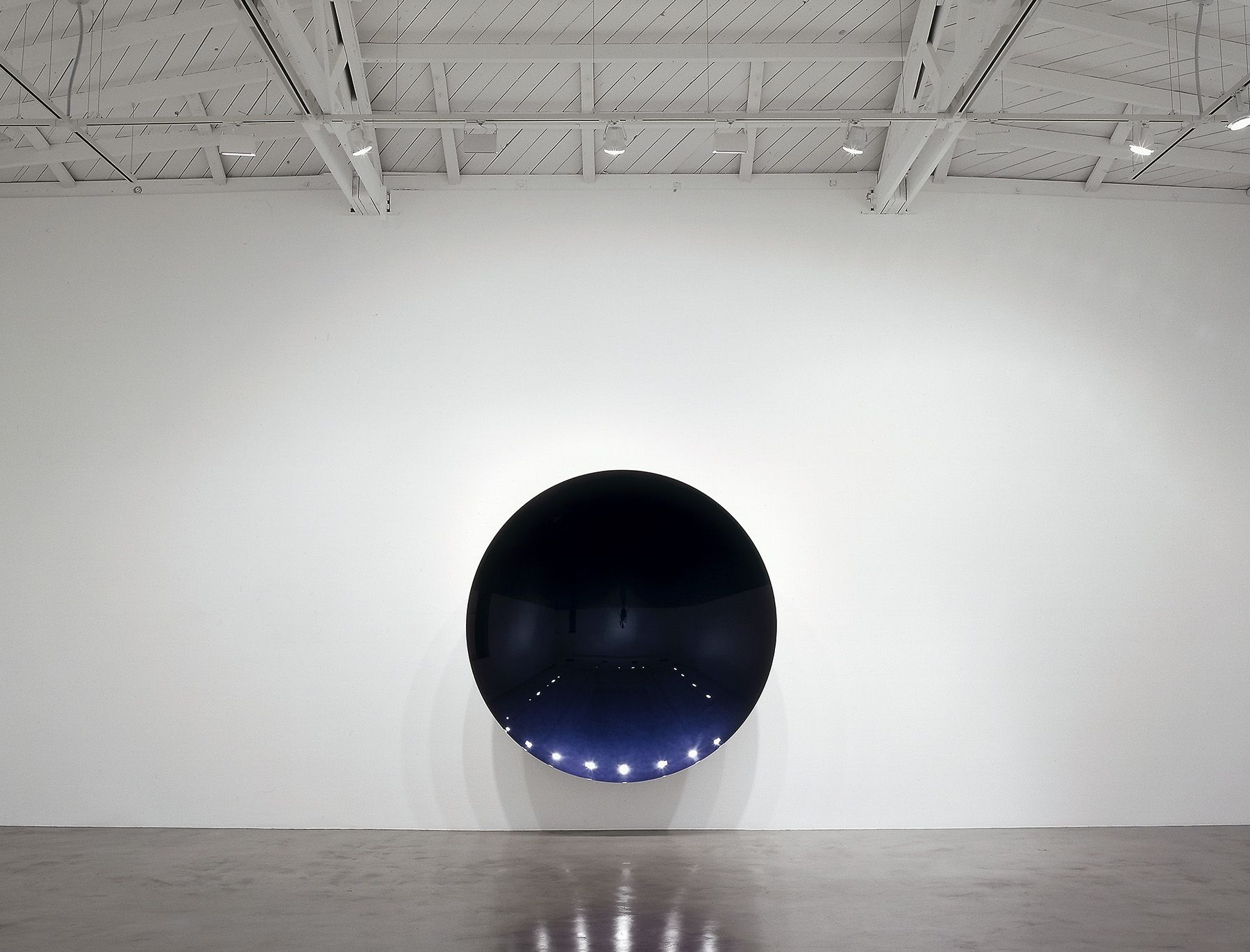 Anish Kapoor, Cyan to Purple