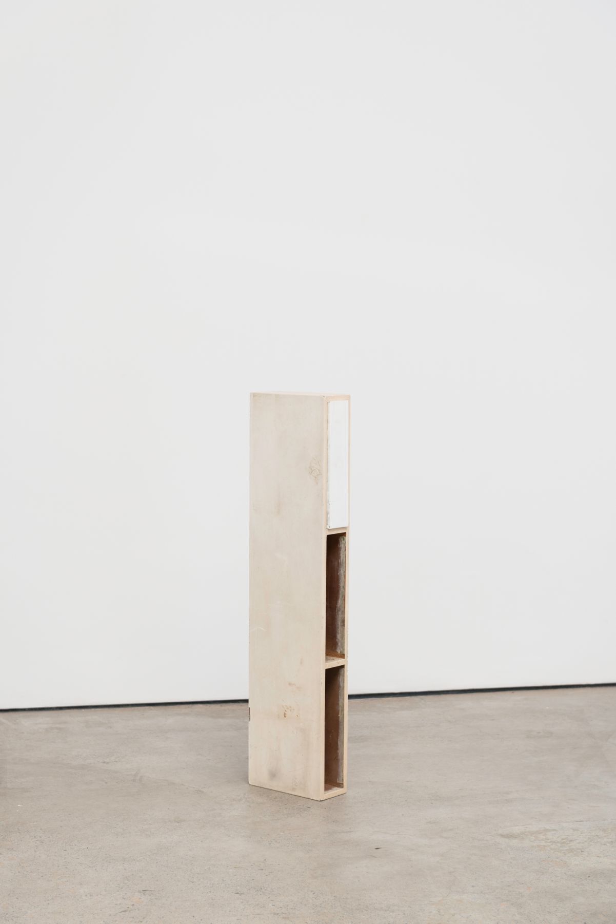 Fernanda Gomes, Untitled, 2008