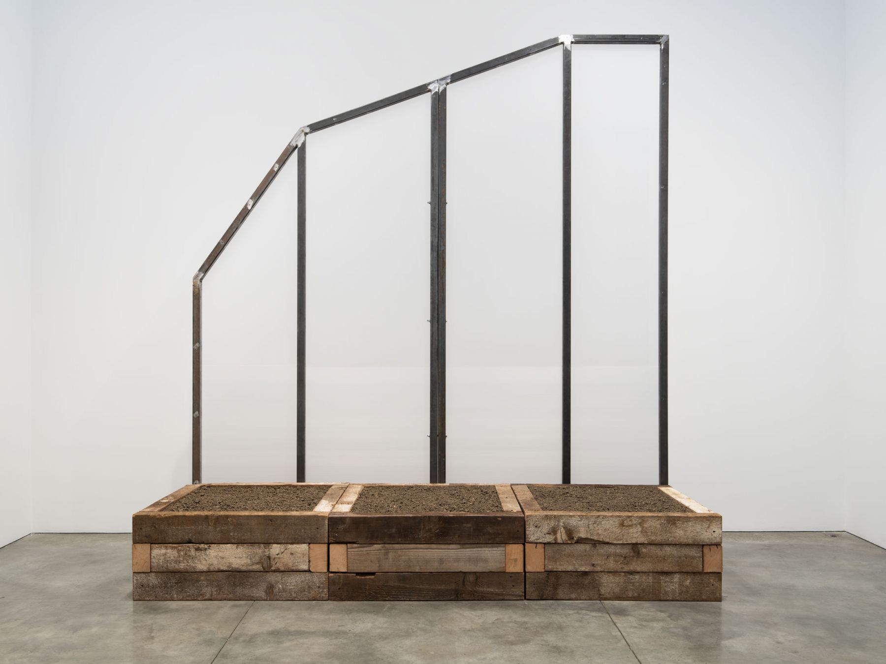 Oscar Tuazon, Winona's Hemp Wall, 2018