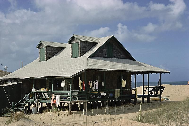 Joel Sternfeld, Nags Head, North Carolina, (#30), June-August 1975
