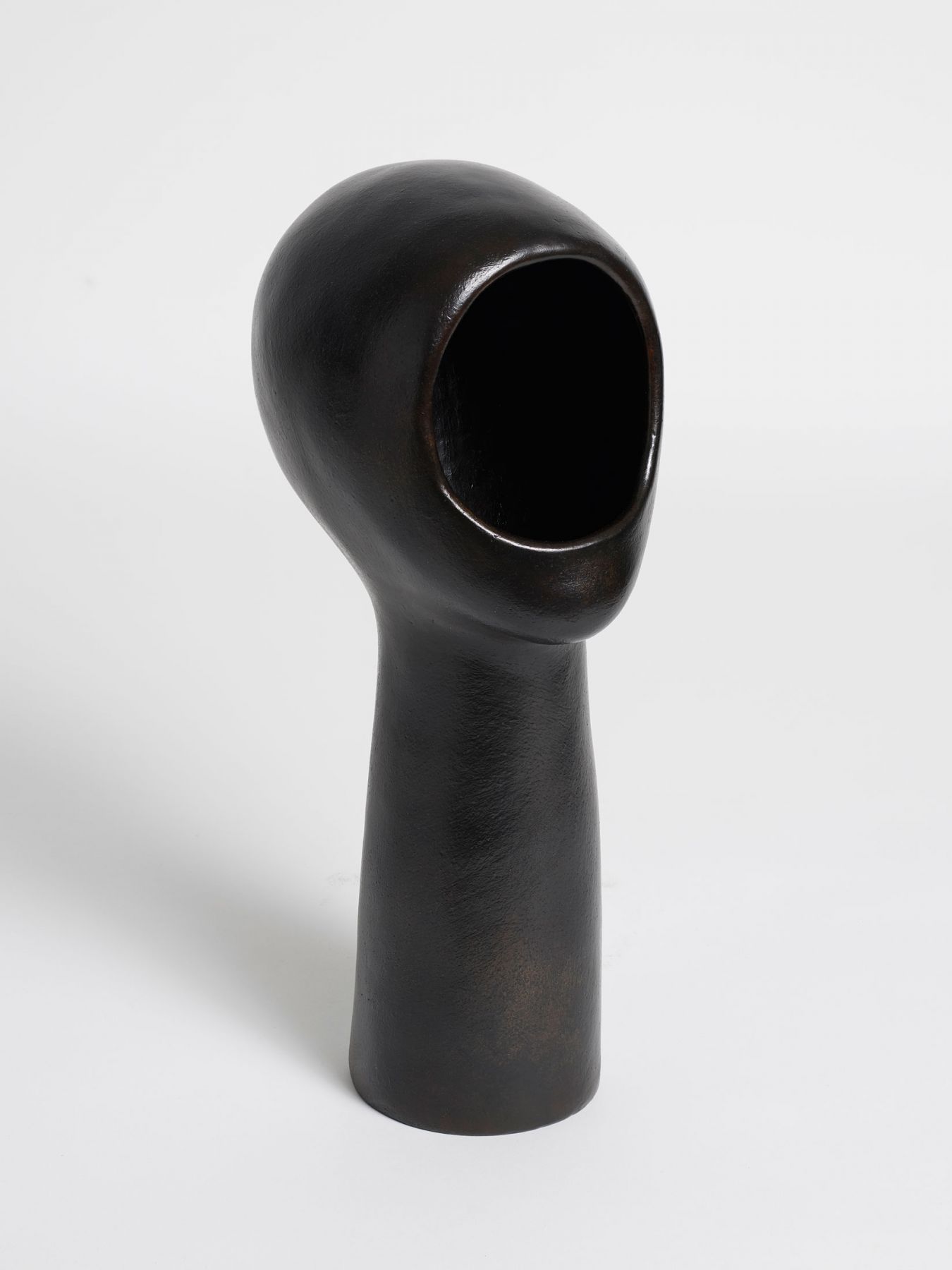 Simone Leigh, No Face (Bronze), 2018