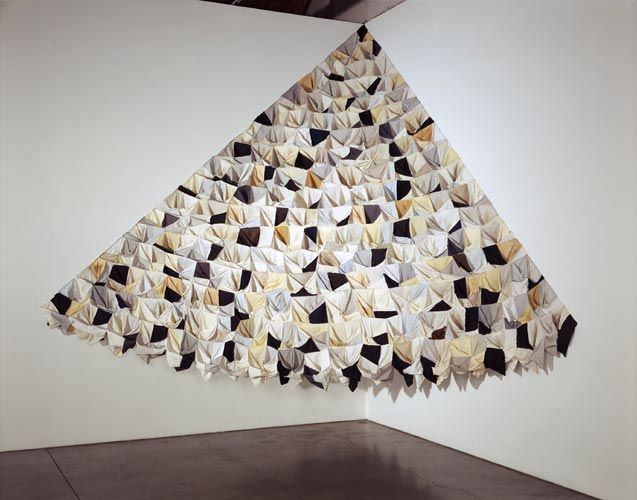 Janine Antoni Grope, 1990