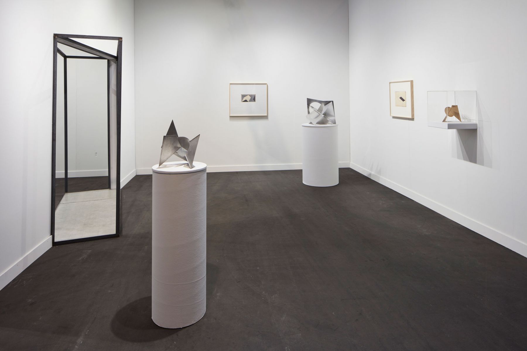 Luhring Augustine, FOG Design+Art, Booth 217