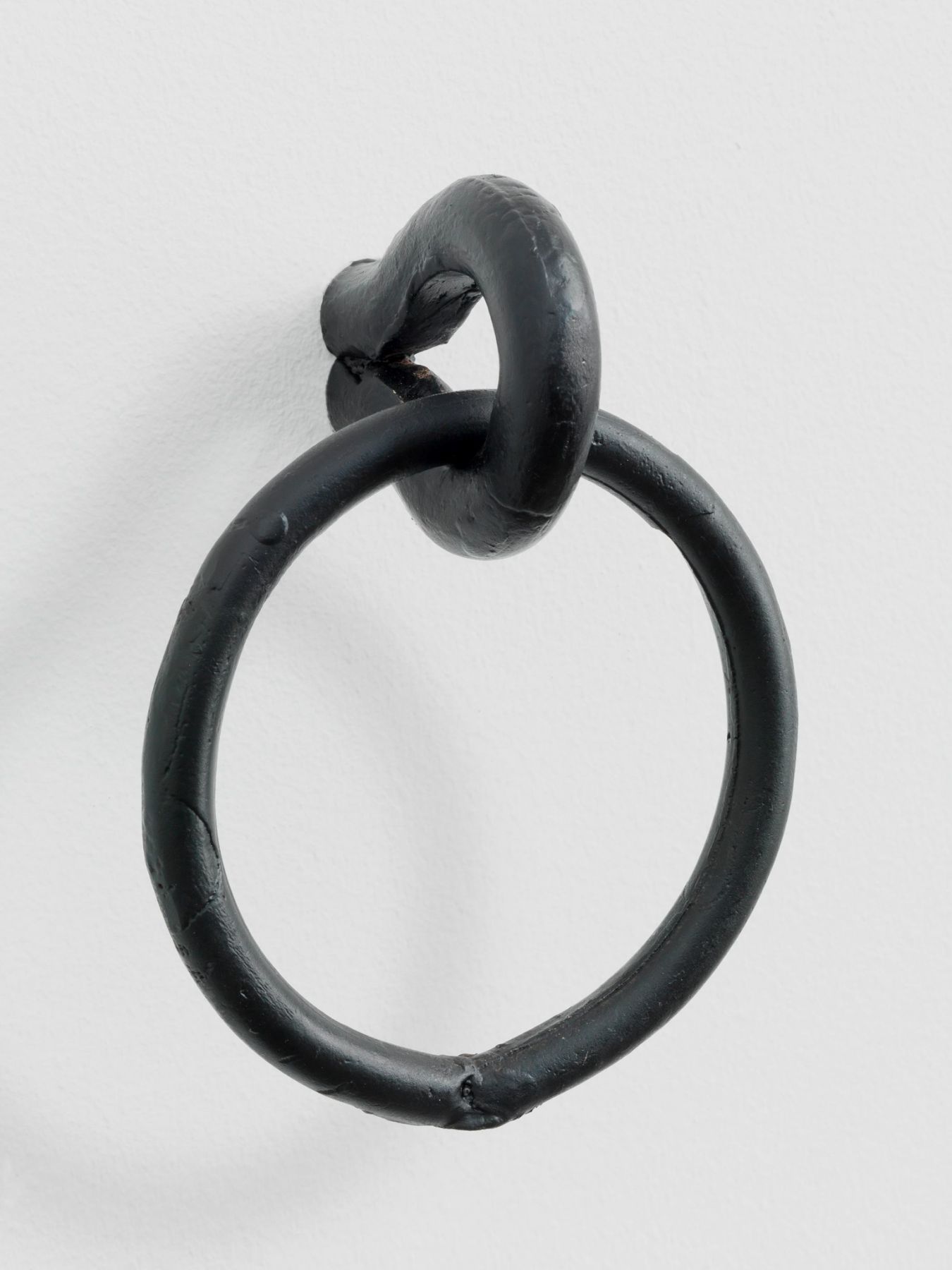 Valentin Carron, Archaïque fade cercle, 2011