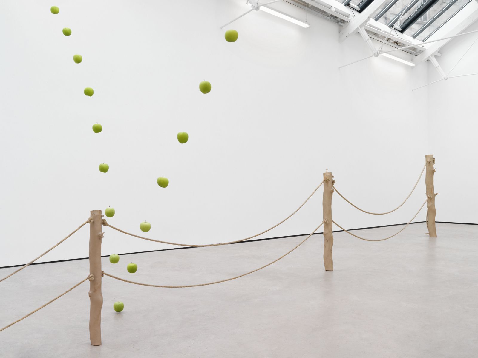 Installation view, Urs Fischer: ∞, The Modern Institute, Glasgow, SCT, 2015