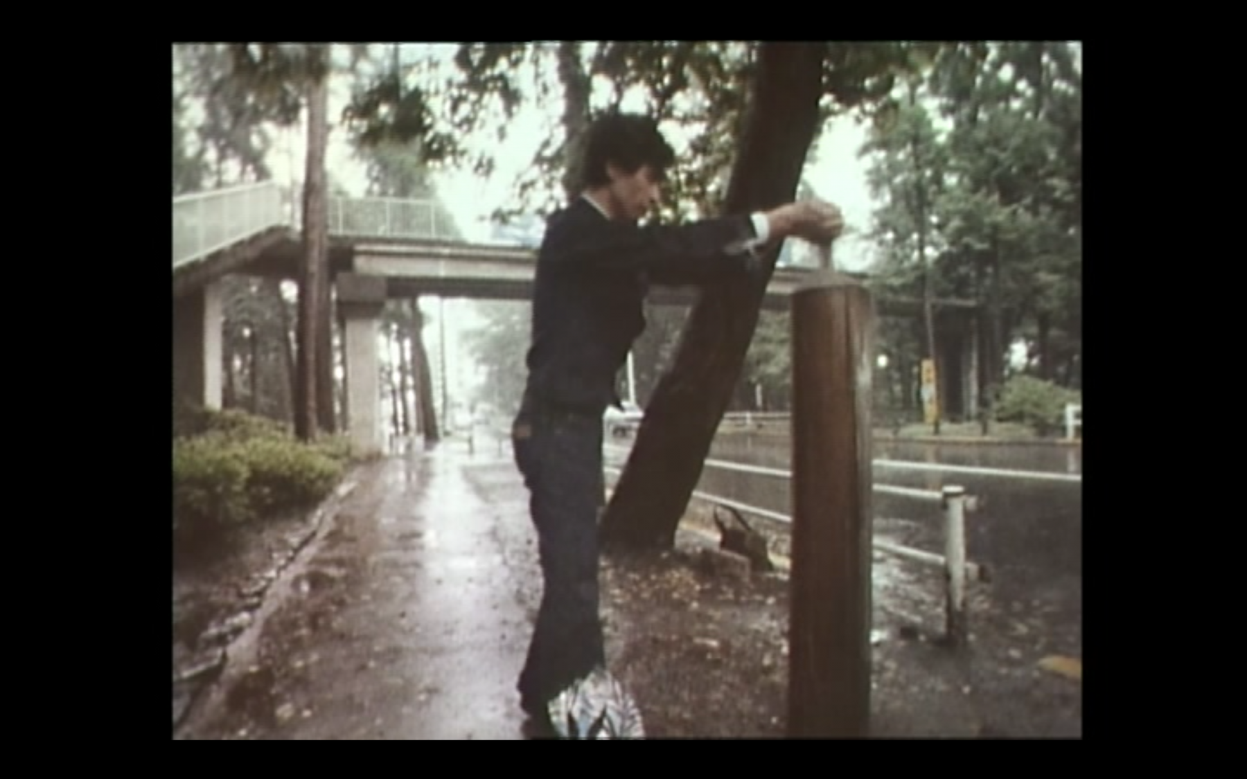 Jiro Takamatsu making Pyramid of Sand (Compound). From Atorie wo Tazunete ("Visiting an Artist's Studio); broadcast May 4, 1974 on the Tokyo Broadcasting System. © TBS TV