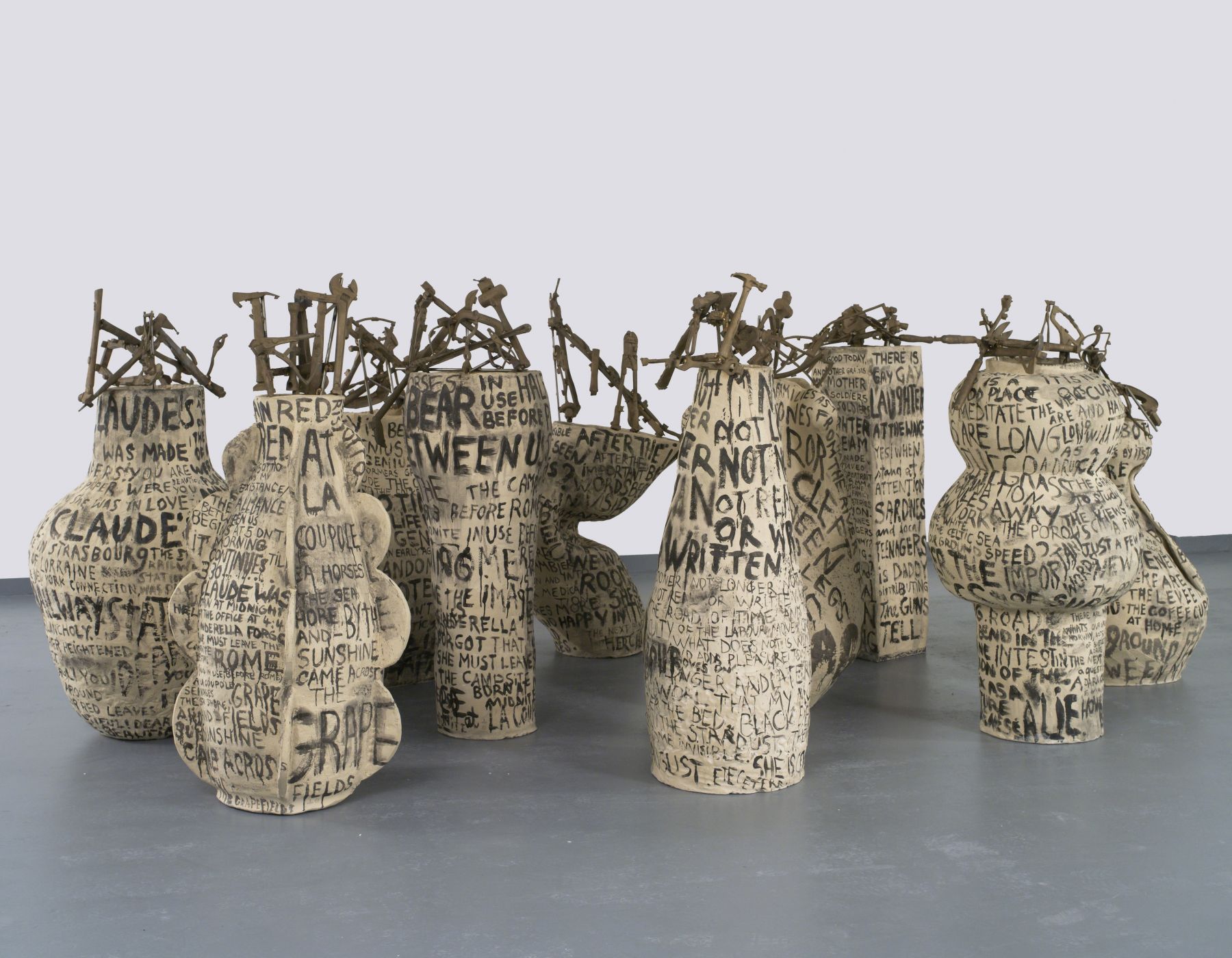 Seeing thru the Stardust, The heat on the lawn (Claude), 2017, Earthenware and bronze