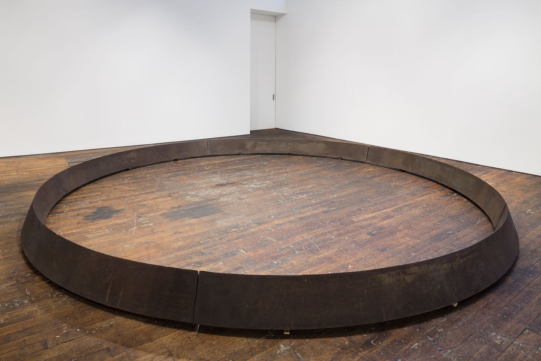 Bruce Nauman, Circle