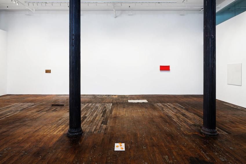 Summer Reading, curated by Richard Wentworth – installation view 6