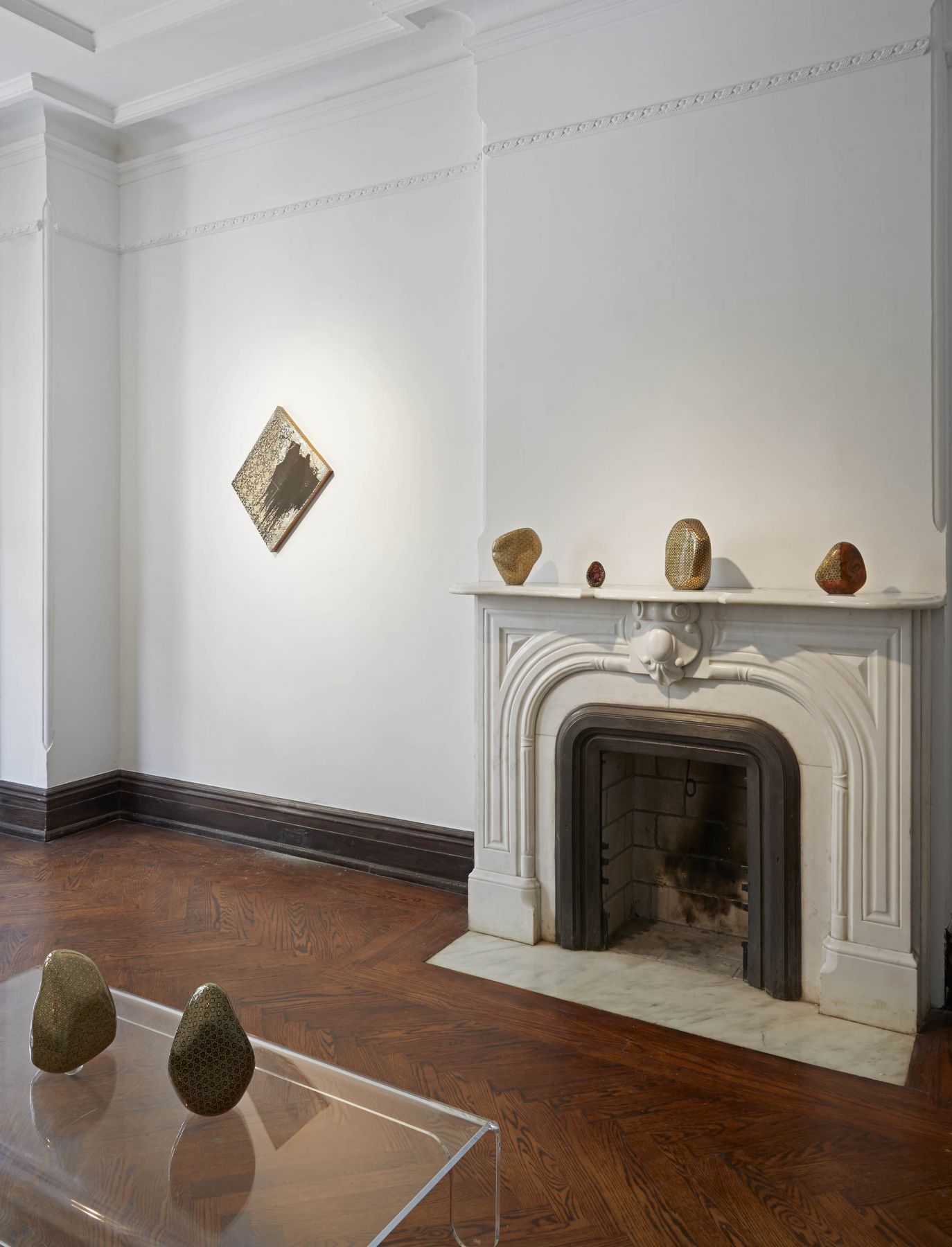 Andisheh Avini (Installation View), 118 East 64th Street, 2015