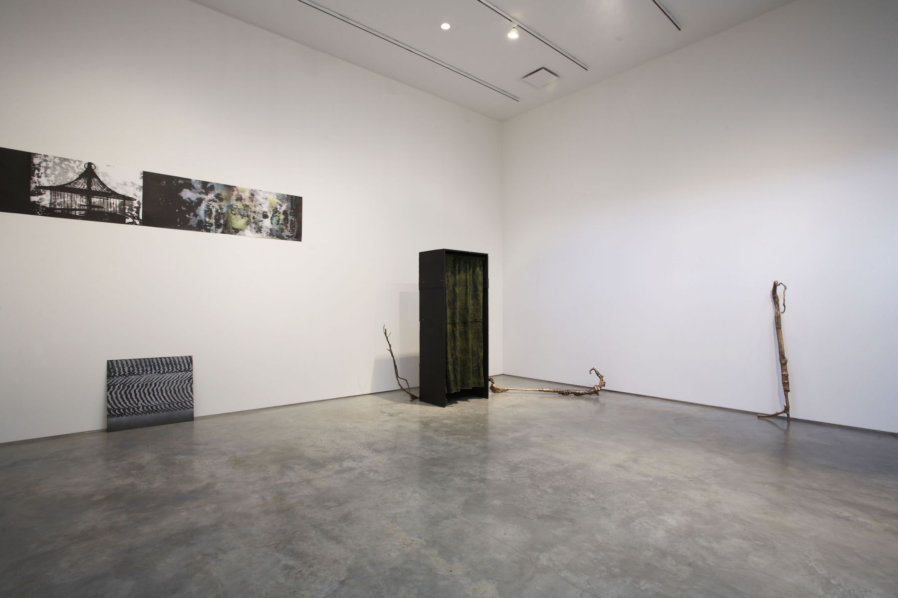 Jay Heikes: Like a Broken Record (Installation View), Marianne Boesky Gallery, 2007