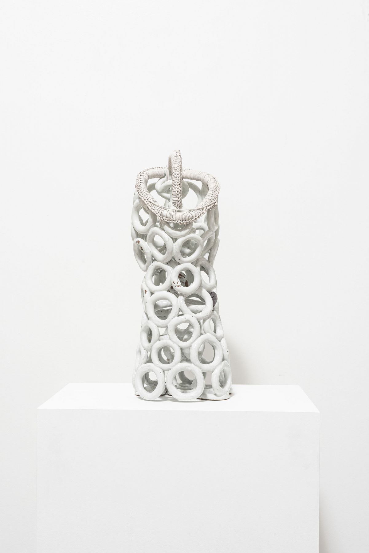 ektor garcia, cabeza blanca, 2019
