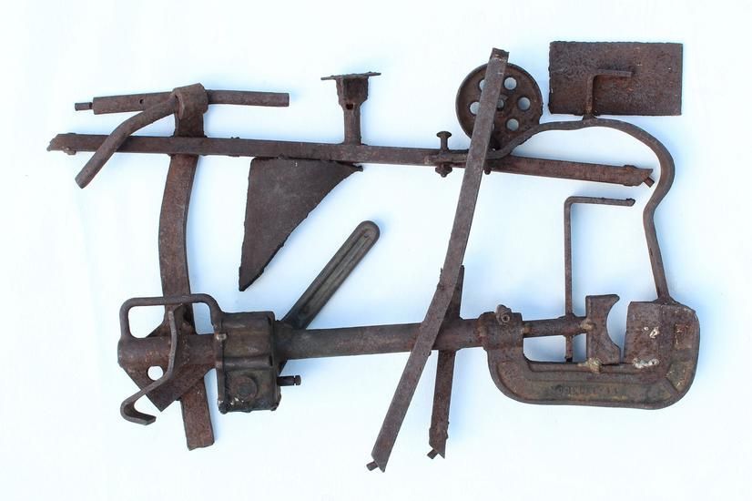 Untitled, 1962, steel, 18 x 29 x 7 in.